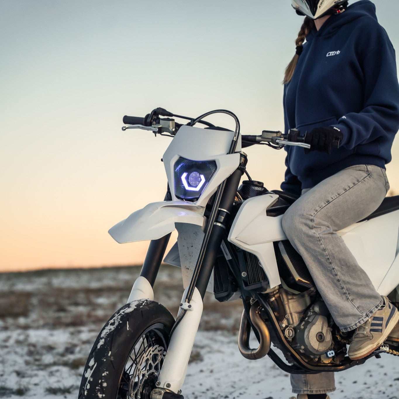 KTM Hexagon Headlight
